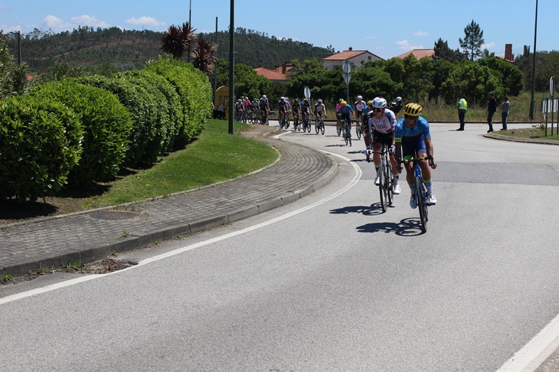 Ciclistas em Vila de Rei