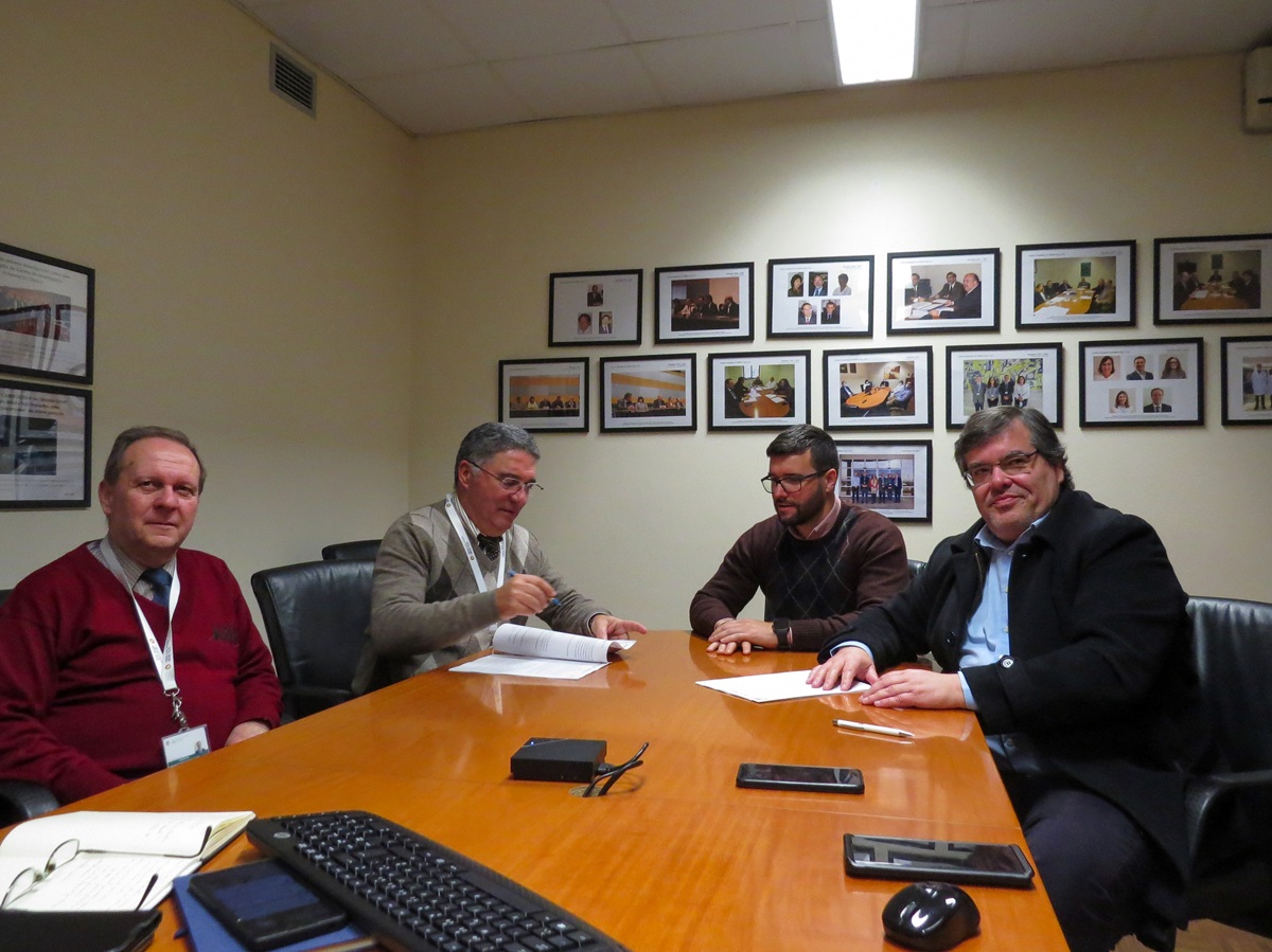 Assinatura do protocolo