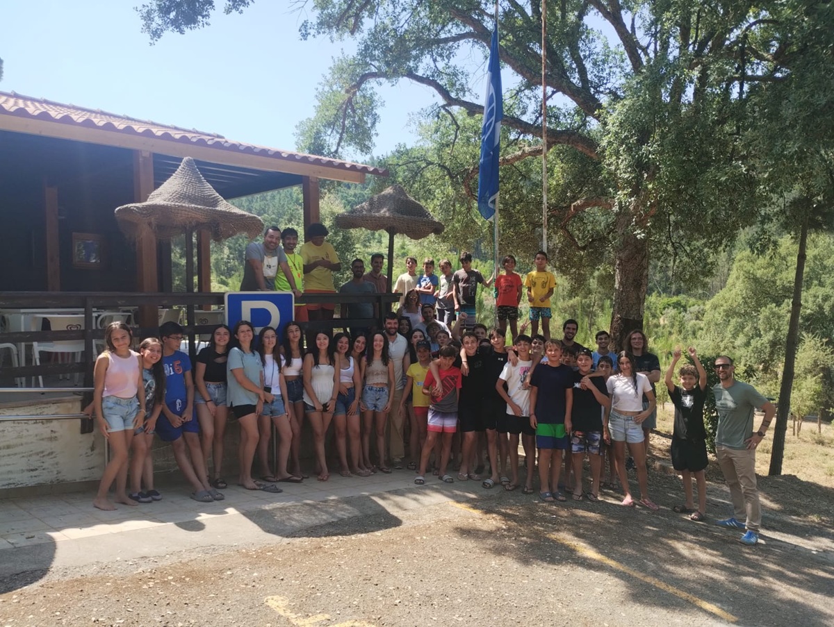 Hastear da Bandeira Azul em Fernandaires